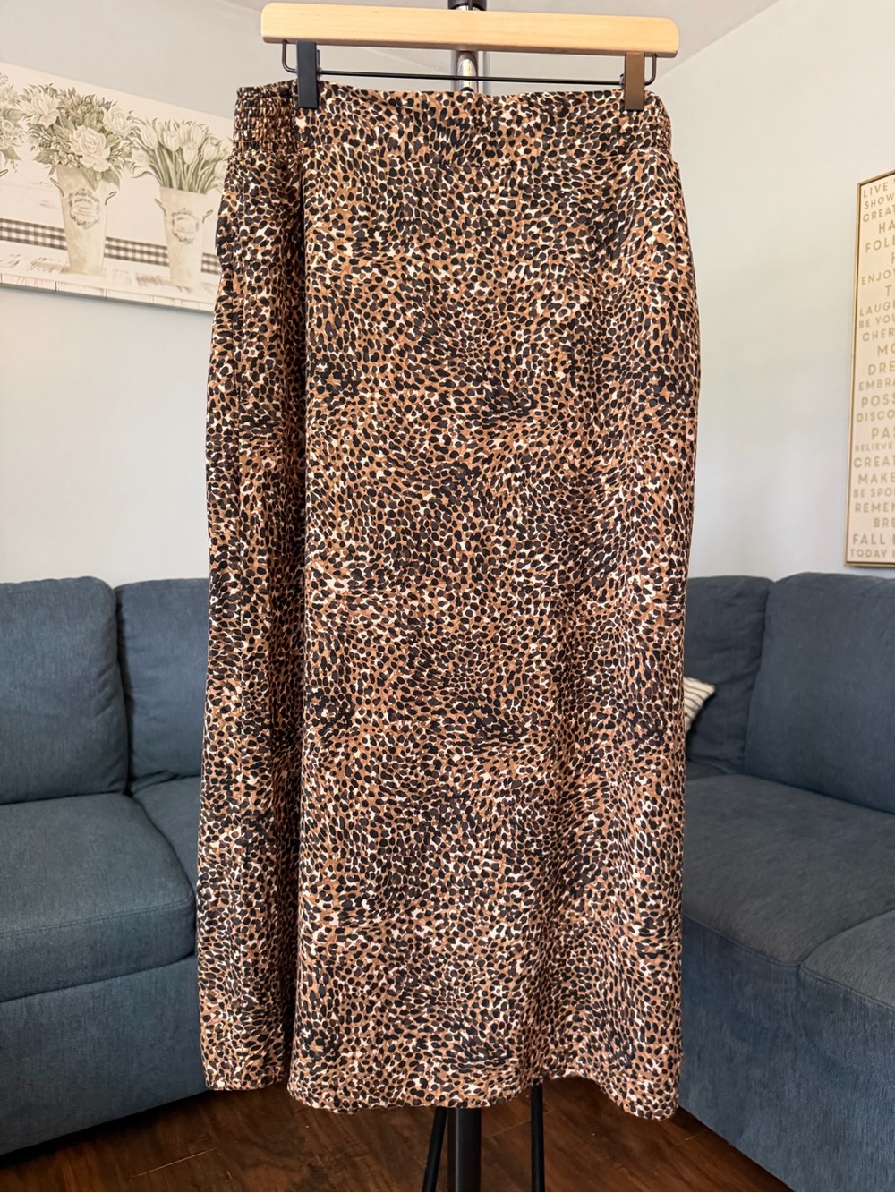 Old Navy Brown Leopard Print Maxi Skirt - Picture 2 of 4
